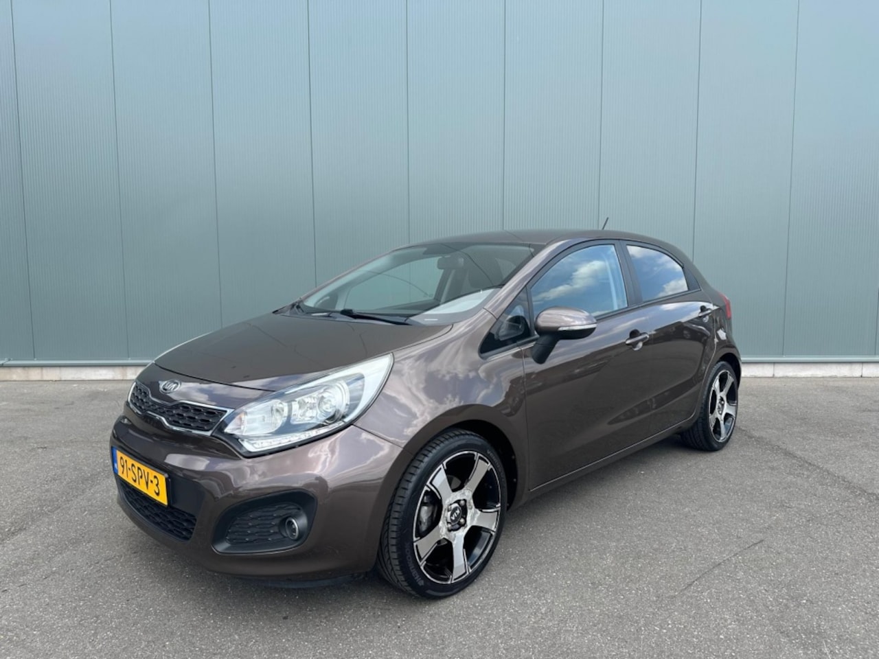Kia Rio - 1.2 CVVT Plus Pack AIRCO | TREKHAAK | ONDERHOUDSBOEKJE ! - AutoWereld.nl