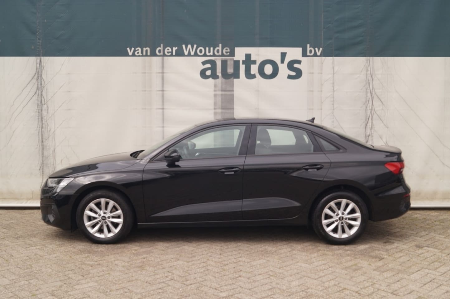 Audi A3 - 30 TFSI 110pk Automaat Pro Line -ECC-CARPLAY-TREKHAAK- - AutoWereld.nl