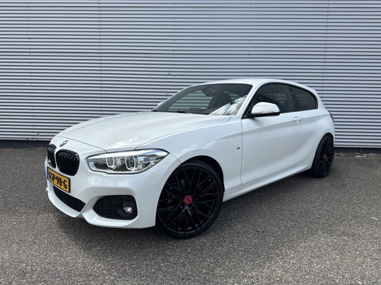 BMW 1-serie - 118i Ed. M-sport Automaat climate Cruise 20"LMT PDC LED Stoelverwarming - AutoWereld.nl