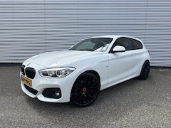 BMW 1-serie - 118i Ed. M-sport Automaat climate Cruise 20"LMT PDC LED Stoelverwarming