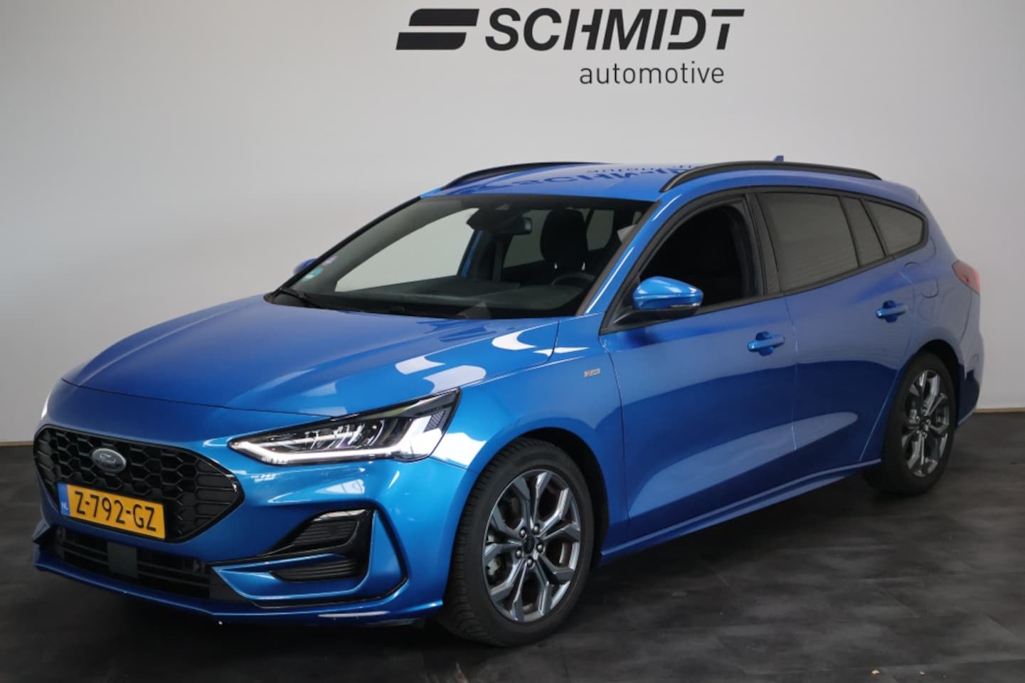 Ford Focus Wagon - 1.0 EBH ST Line 125pk | Carplay | LED | Navigatie - AutoWereld.nl
