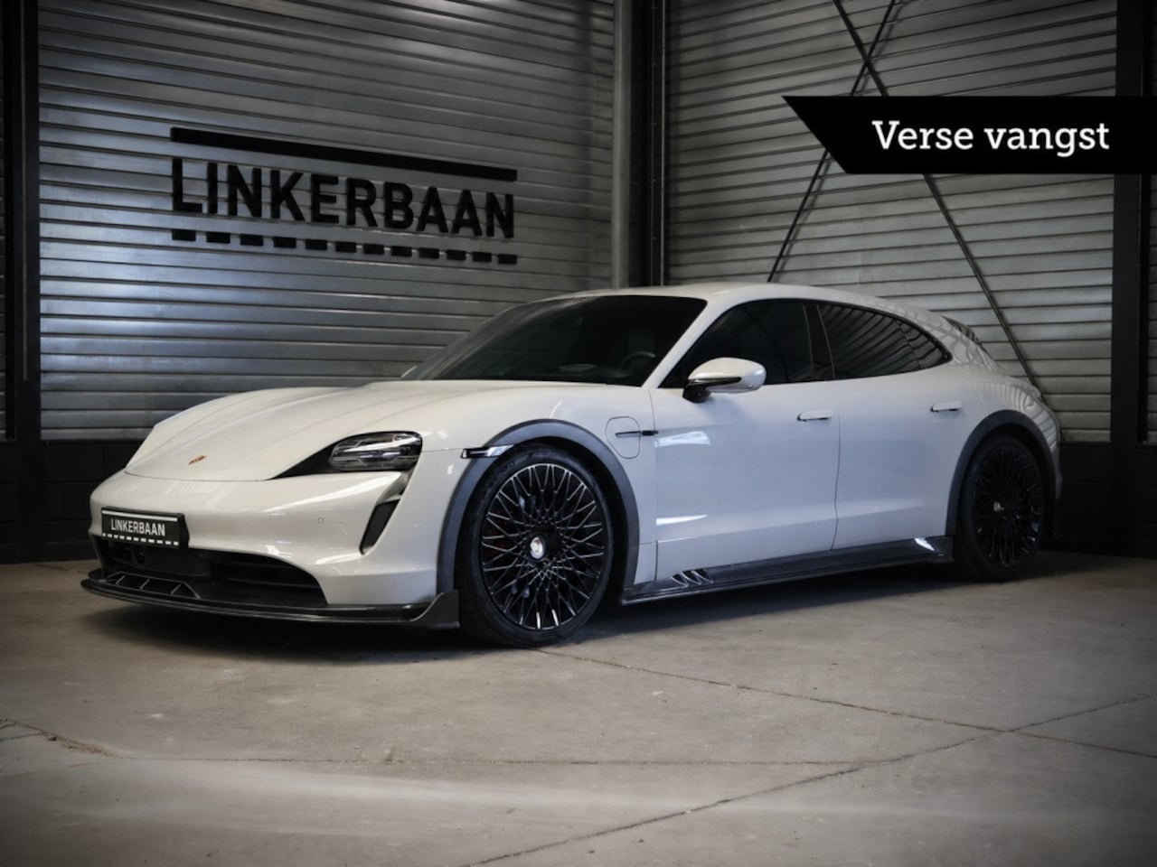 Porsche Taycan Cross Turismo - 4S | Uniek | Luchtvering | Vierwielbesturing | Massage | Bose | 21 inch | - AutoWereld.nl