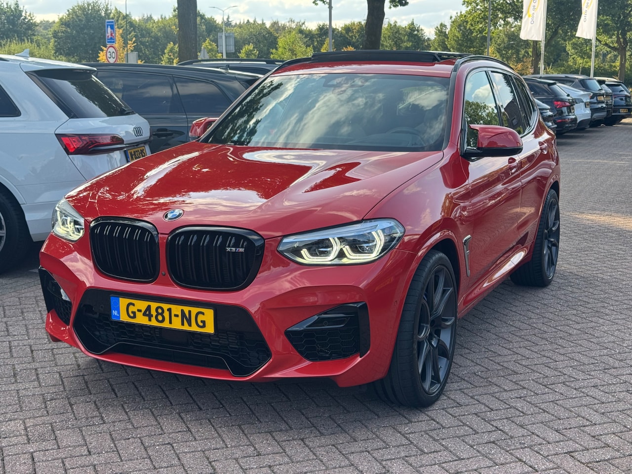 BMW X3 - M / Trekhaak / Panoramadak / 360Camera / Head-up / Leder / Harman Kardon / 20'' / Stoelver - AutoWereld.nl