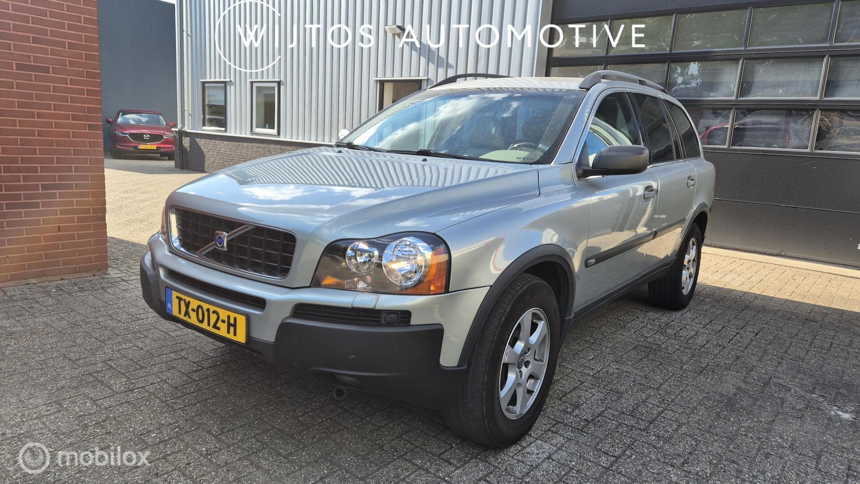Volvo XC90 - 2.5 T 2.5 T, leer, trekhaak, navi - AutoWereld.nl