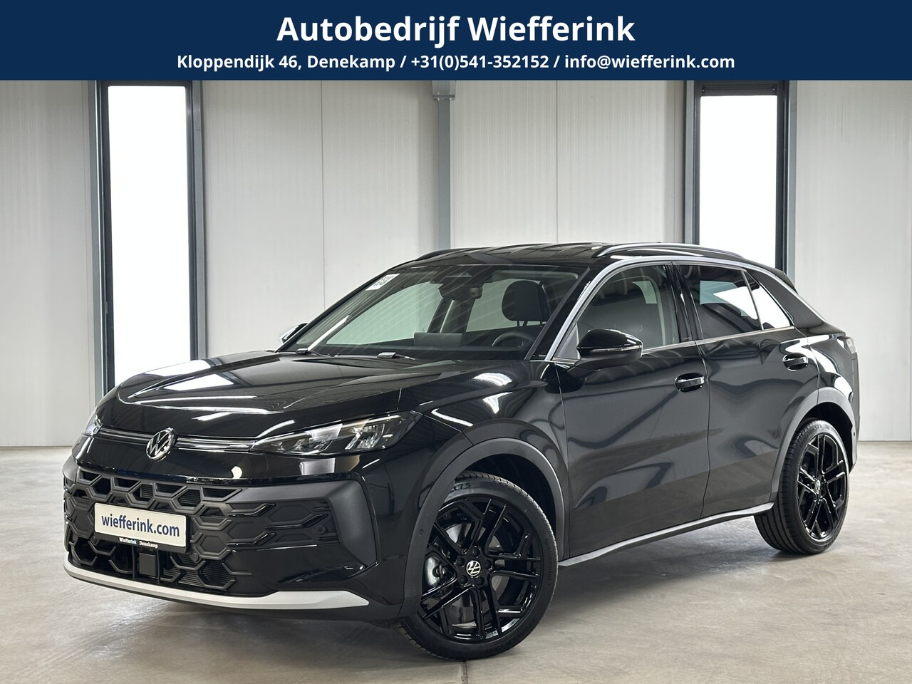 Volkswagen T-Roc - 1.5 eTsi 150 pk Life First Edition | Comfort | Camera | Trekhaak | - AutoWereld.nl