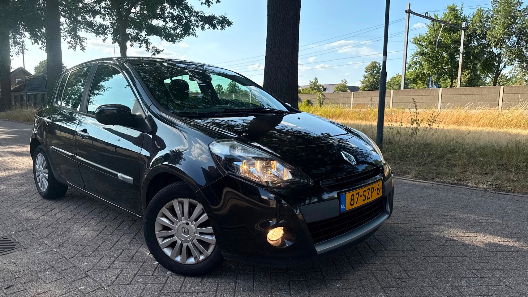Renault Clio - 1.2 Collection 2012 NAP 5 DEURS - AutoWereld.nl