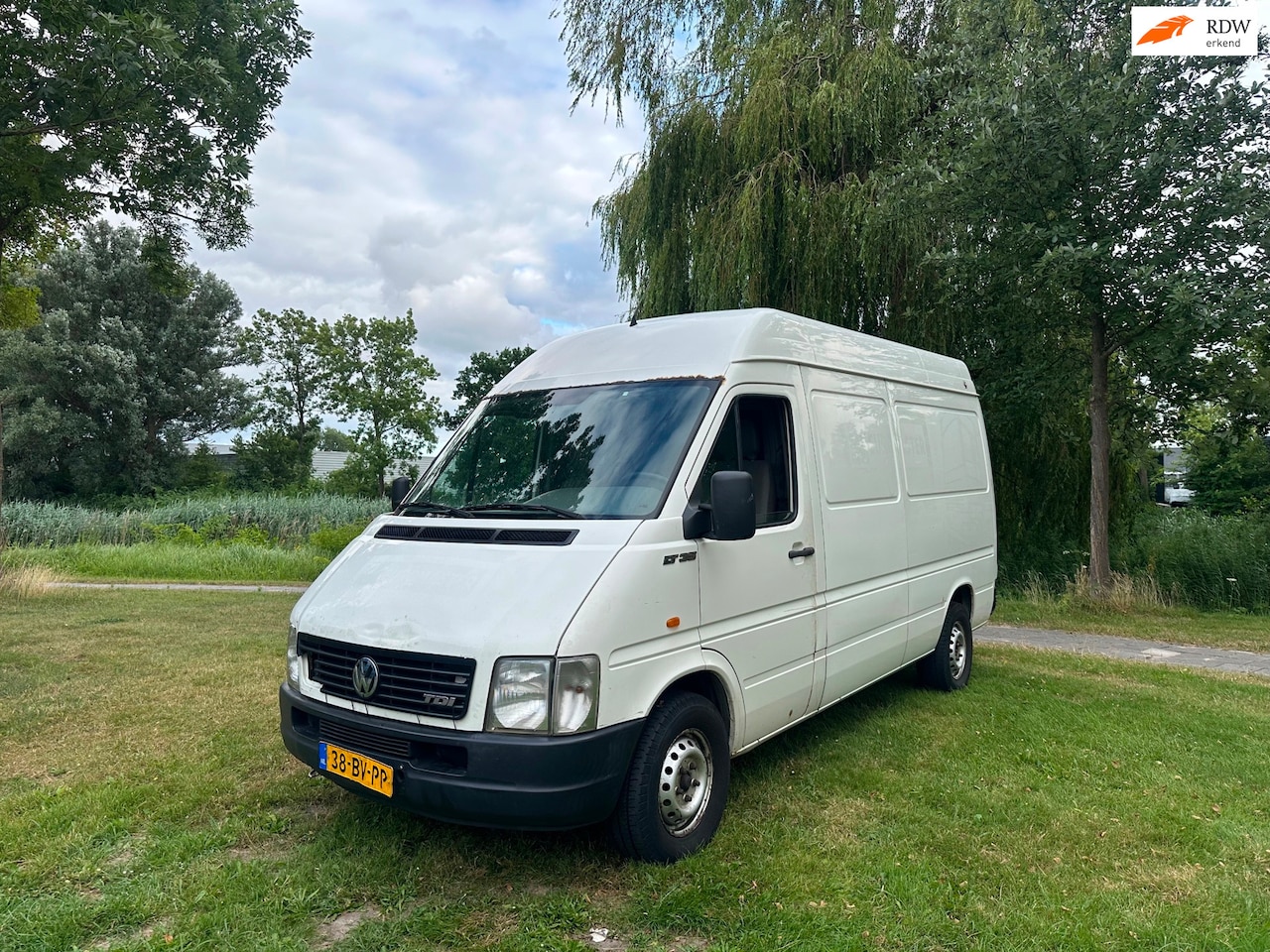 Volkswagen LT 35 - 2.5 TDI lang Airco Cruise NW DISTRIBUTIE - AutoWereld.nl