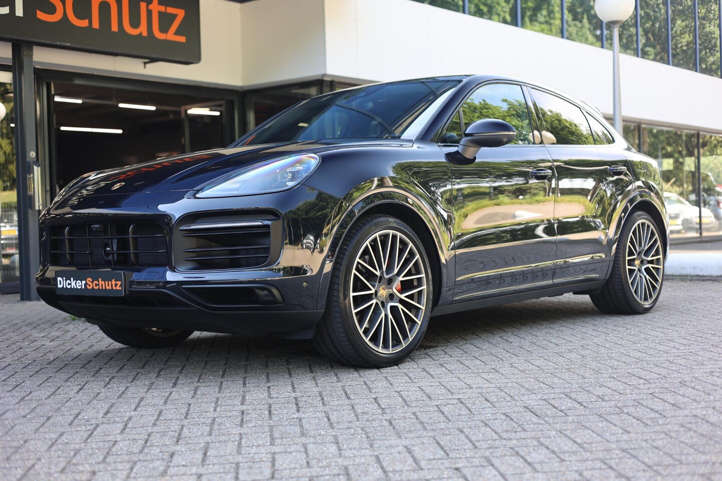 Porsche Cayenne Coupé - 3.0 E-Hybrid Platinum Edition Sportuitlaat | Sportstoelen | Sport Design| Adaptieve Cruise - AutoWereld.nl