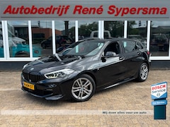 BMW 1-serie - 118i Executive Edition | M Pakket | Leer | Apple Carplay | Sfeerverlichting | Parkeersenso