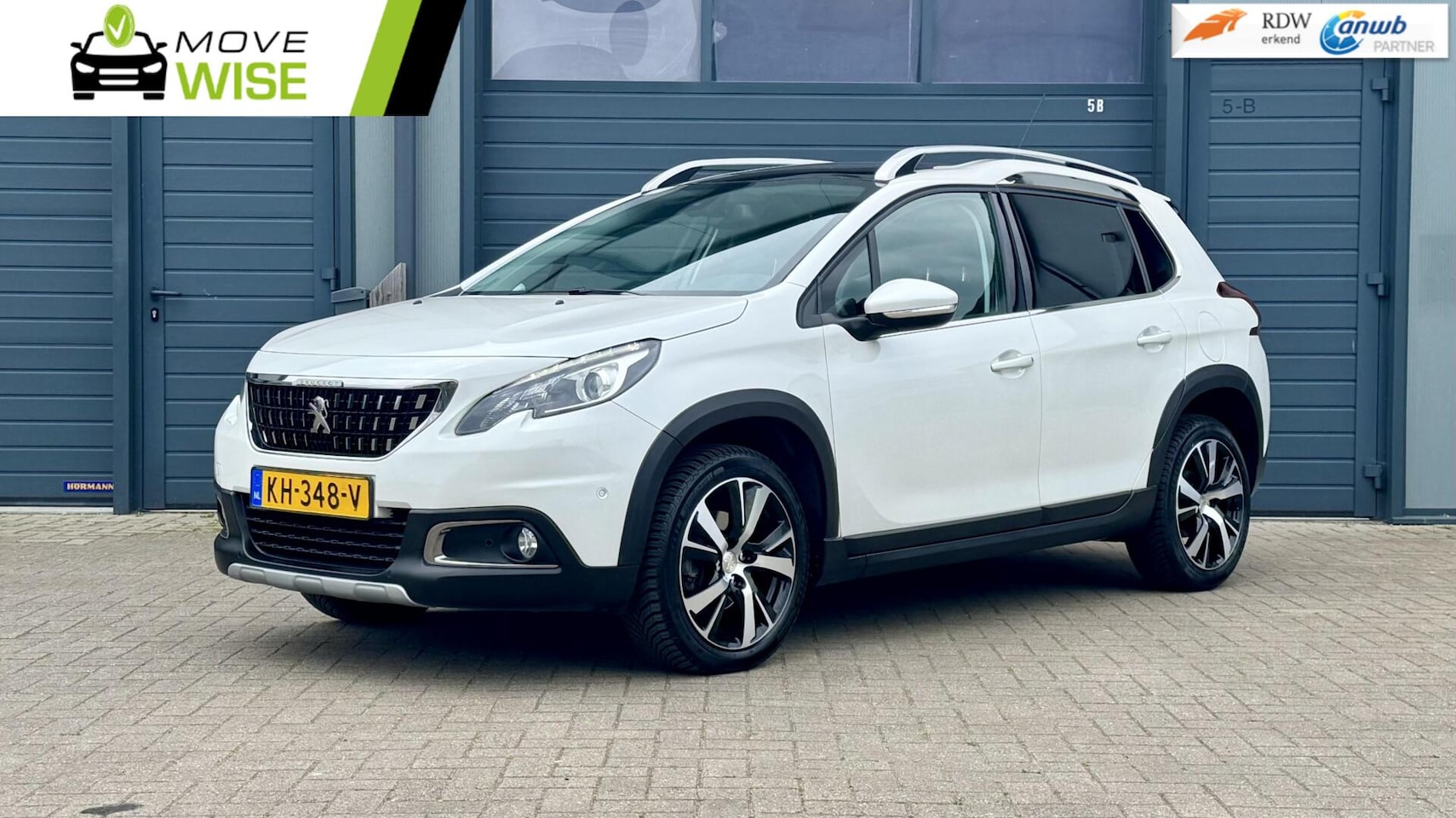 Peugeot 2008 - 1.2 -110pk Allure | AUTOMAAT | TOP STAAT | Trekhaak | 1e Eigenaar| Rijklaar & Riem v.v. | - AutoWereld.nl