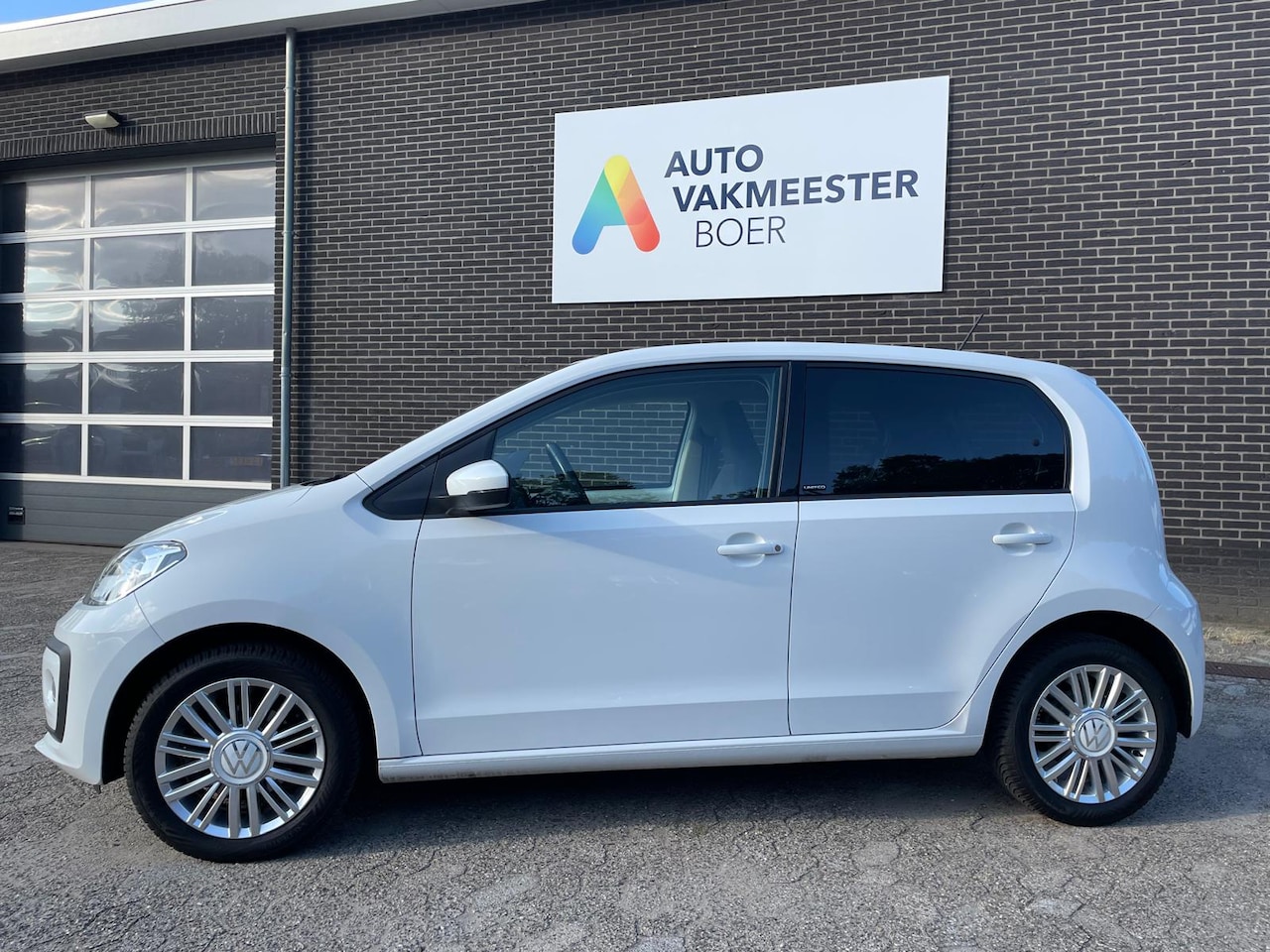 Volkswagen Up! - 1.0 65PK 5DRS / UNITED / AIRCO - AutoWereld.nl