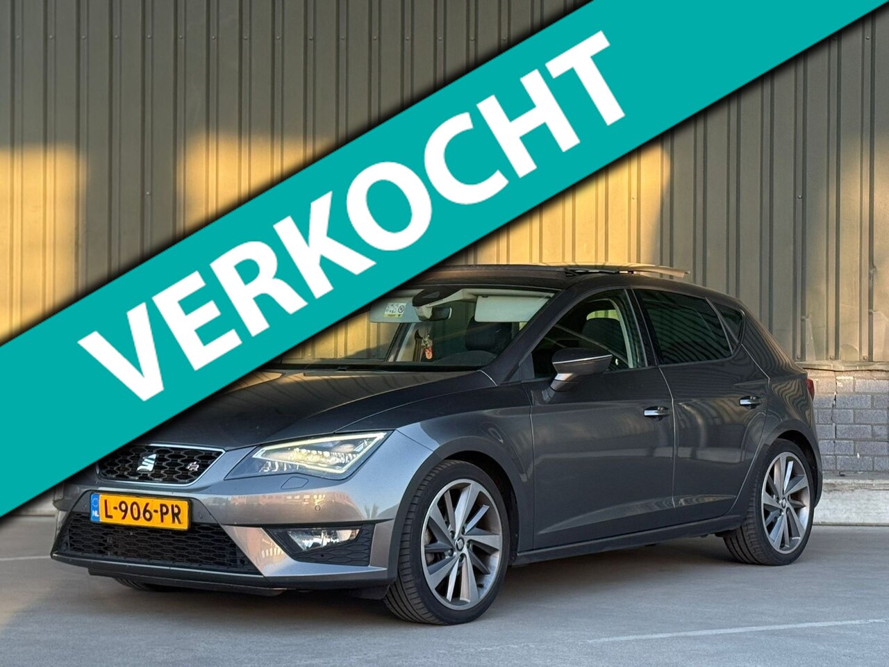 SEAT Leon - 2.0 TDI FR / Pano / Connect / APK - AutoWereld.nl