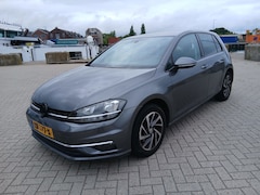 Volkswagen Golf - 7.5 1.0 TSI DSG Highline Business R - Sound edition - Carplay - airco