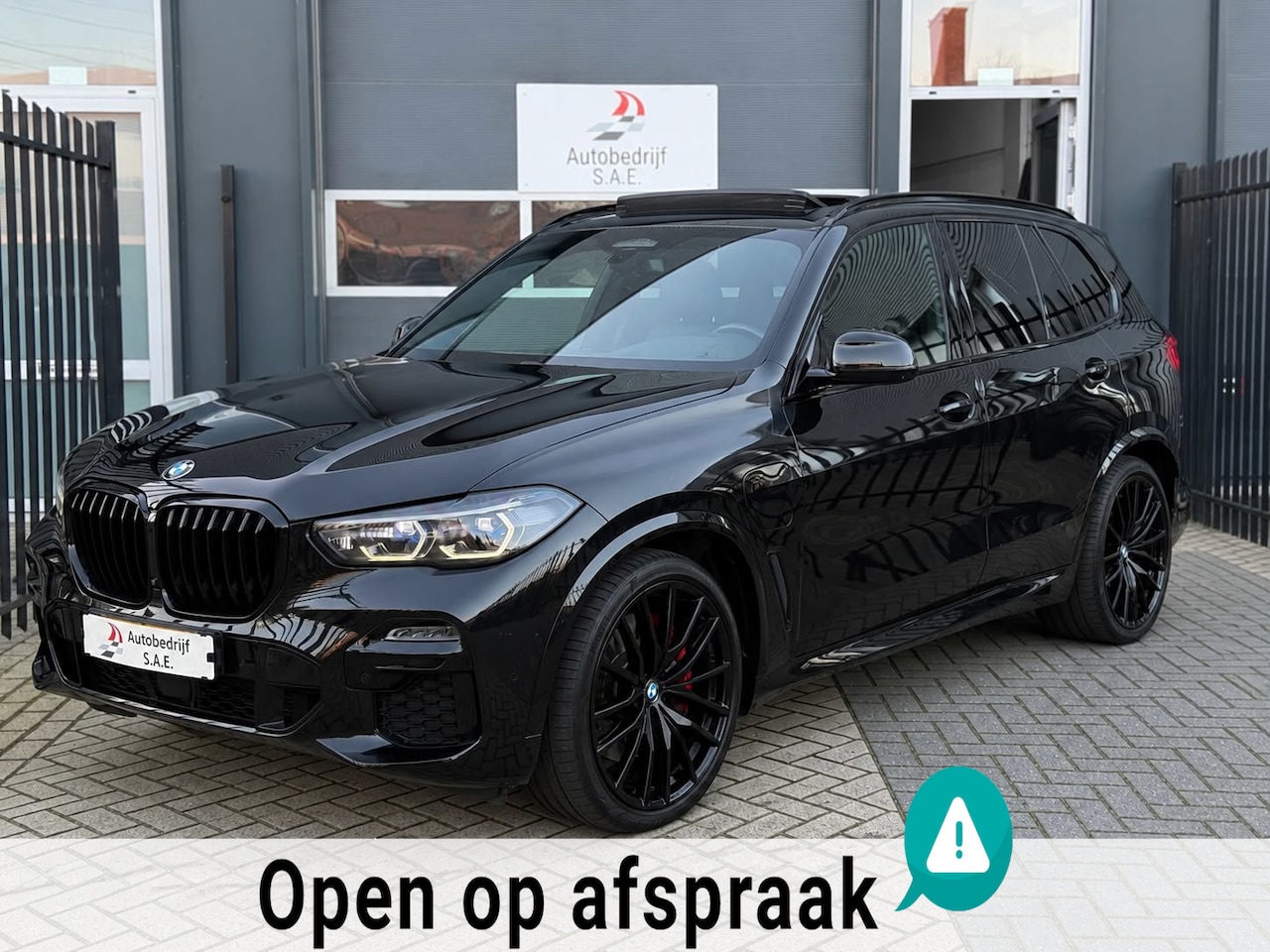 BMW X5 - XDrive45e M-Sport PANO HUD BOWERS & WILKENS SOFTCLOSE TREKHAAK !! - AutoWereld.nl