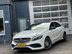 Mercedes-Benz A-klasse - 180 Business Solution | AMG-Pakket | Pano | Night-Pakket | CarPlay