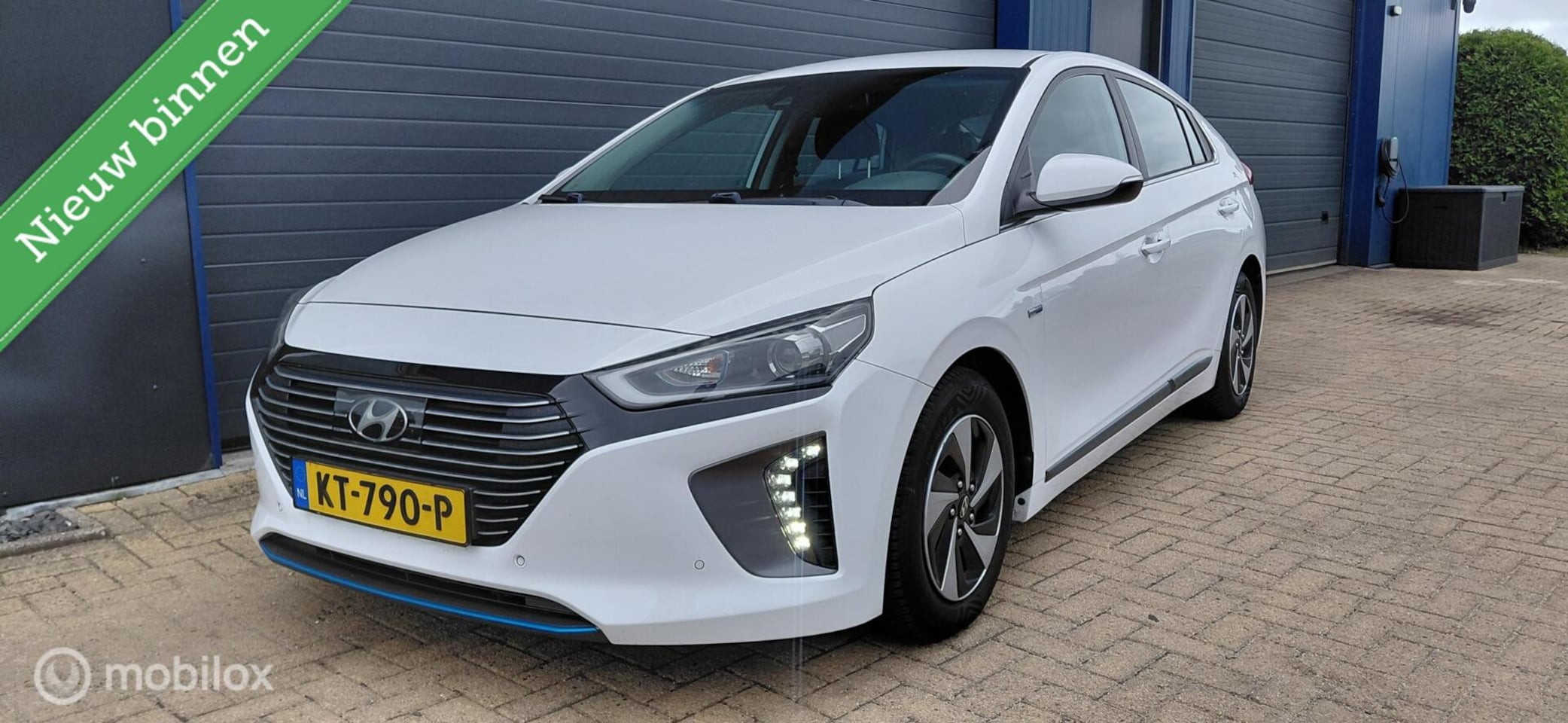 Hyundai IONIQ - 1.6 GDi hybrid ,Camera,Adaptive,Infinity audio - AutoWereld.nl
