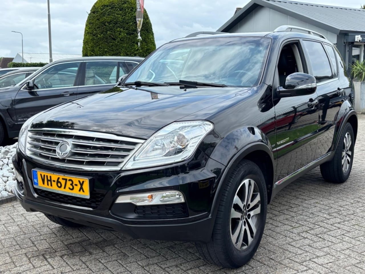 SsangYong Rexton - RX 200 Diesel Grijs Kenteken Bedrijfsauto DEFECT - AutoWereld.nl