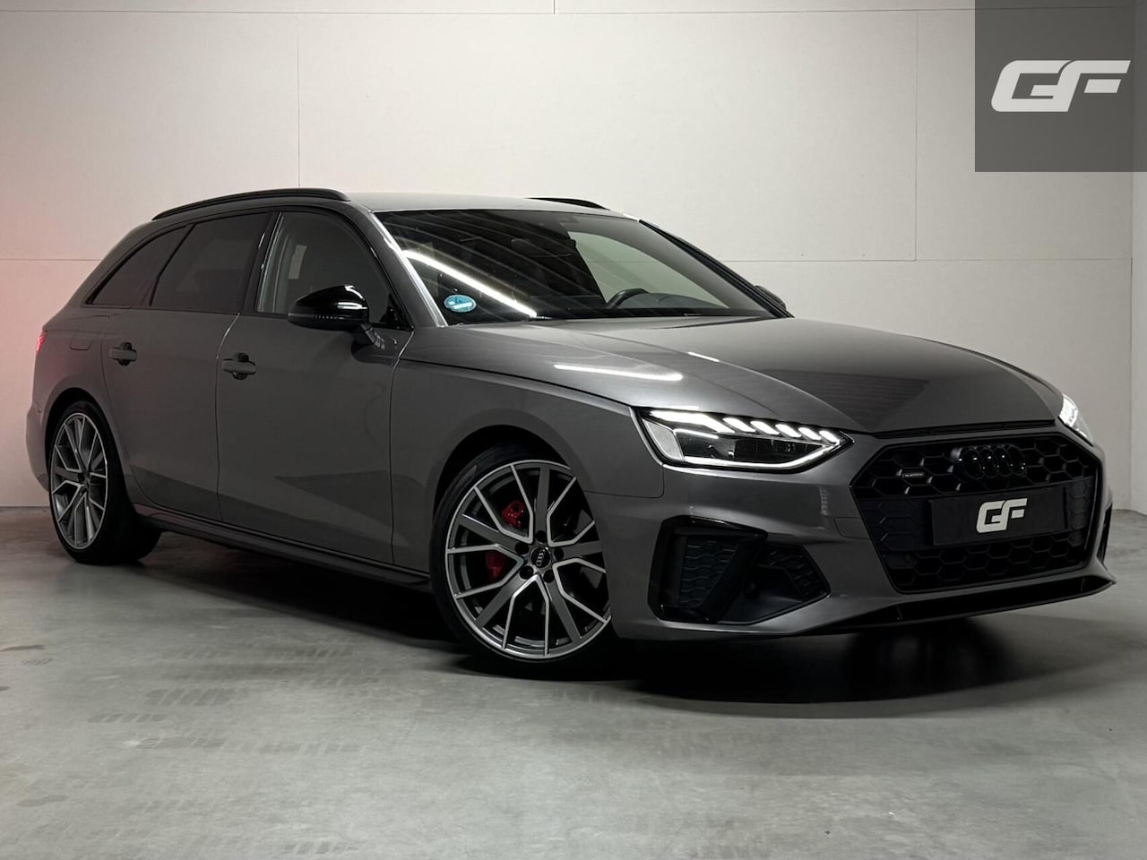 Audi A4 Avant - 40 TDI S-Line Black Edition Sfeer Carplay Camera - AutoWereld.nl