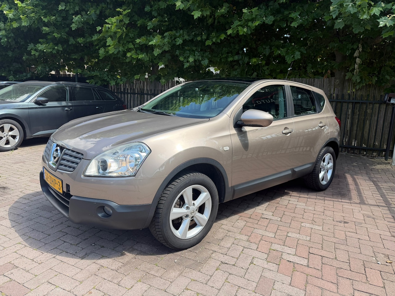 Nissan Qashqai - 1.6 Visia|Airco|Clima|Cruise|Keyless|PDC|Pano|APK 05-2027| - AutoWereld.nl