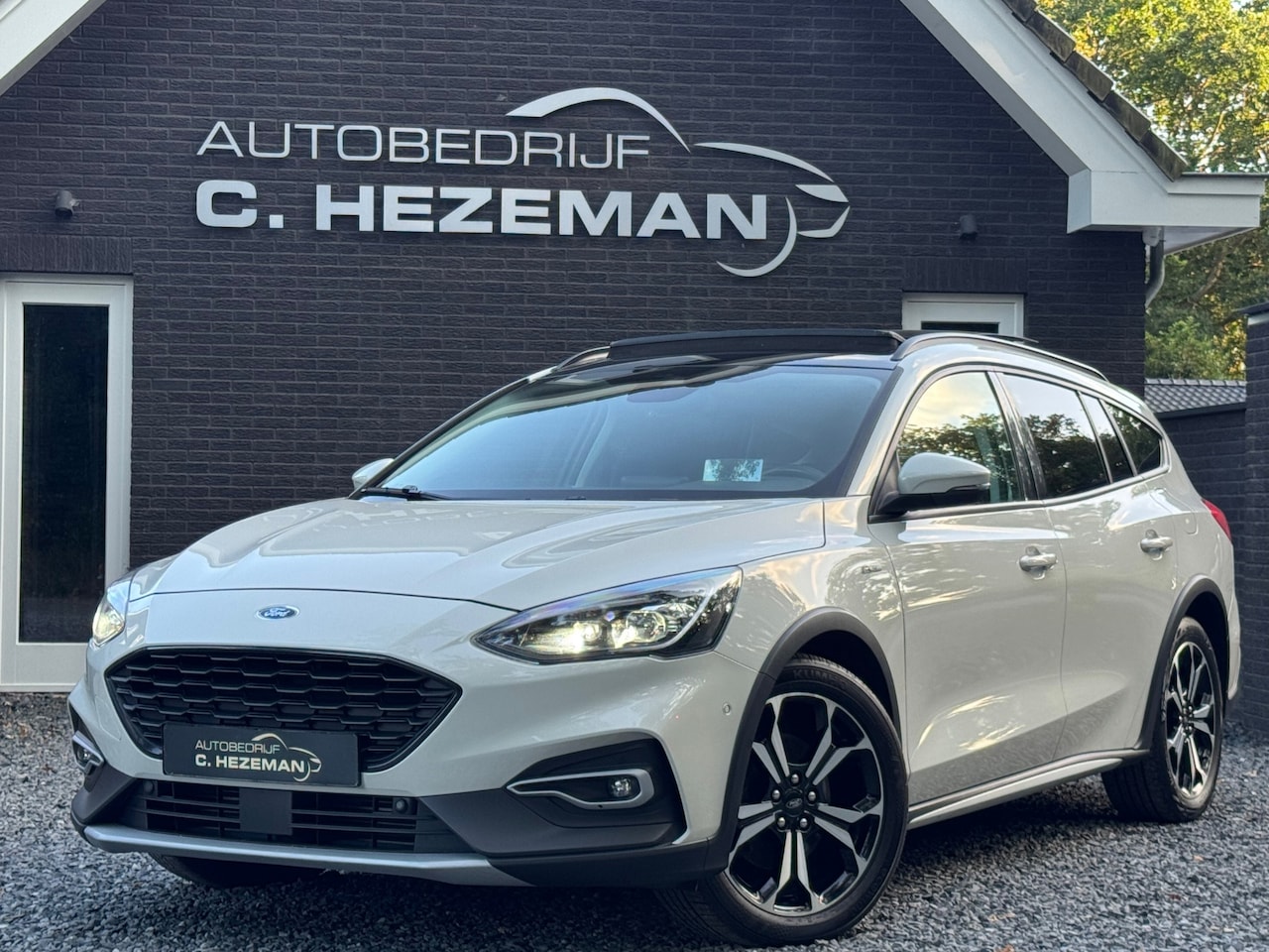 Ford Focus Wagon - 1.0 125PK 1E EIGENAAR DEALEROH Active Business PANO HEAD UP LED CAMERA - AutoWereld.nl