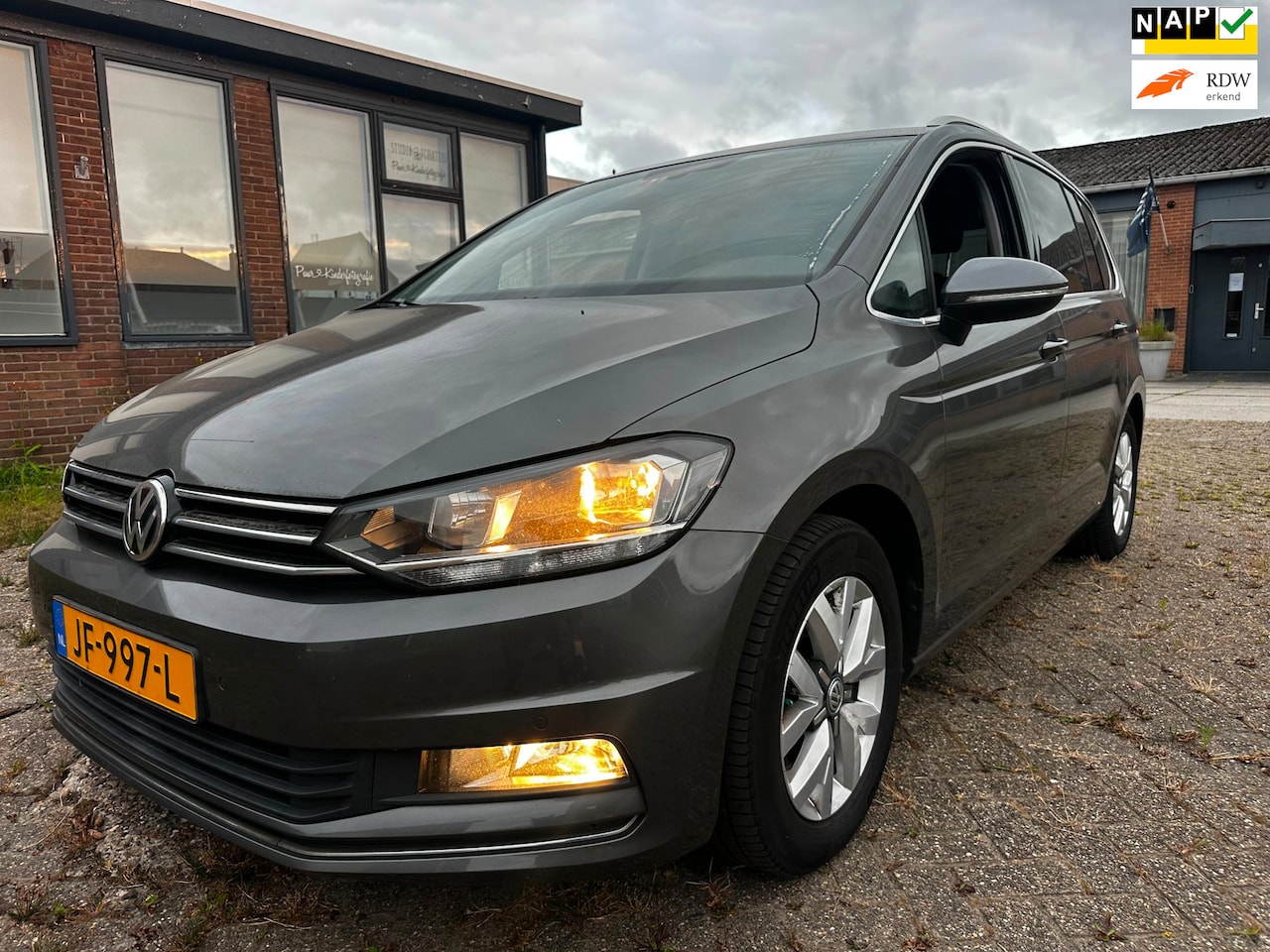 Volkswagen Touran - 1.2 TSI Highline 7p in Top Staat NAVI NL RIJDT GOED. - AutoWereld.nl