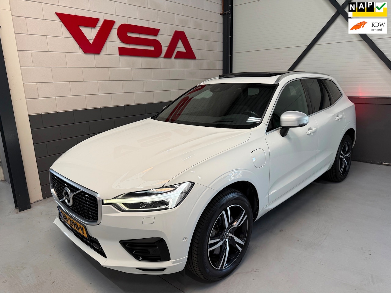 Volvo XC60 - 2.0 T8 Twin Engine AWD R-Design|1 eigenaar|NL|NAP|Hybrid|407PK|Panorama|DO|Head-up display - AutoWereld.nl
