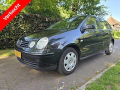 Volkswagen Polo - 1.4-16V Trendline