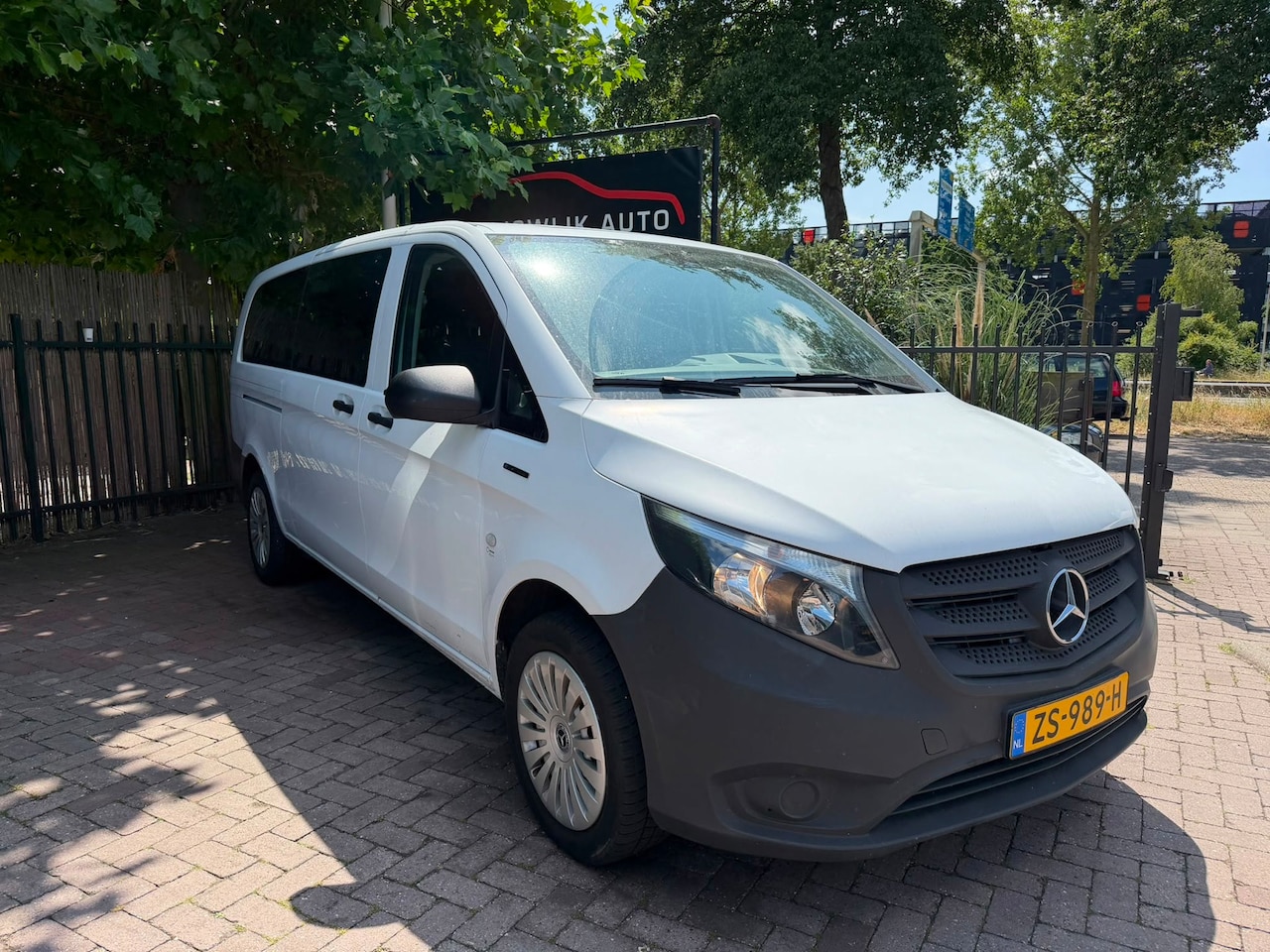 Mercedes-Benz eVito Tourer - PRO L3 Airco 9Pers Stoelverw 35Kwh 9990NETTO - AutoWereld.nl