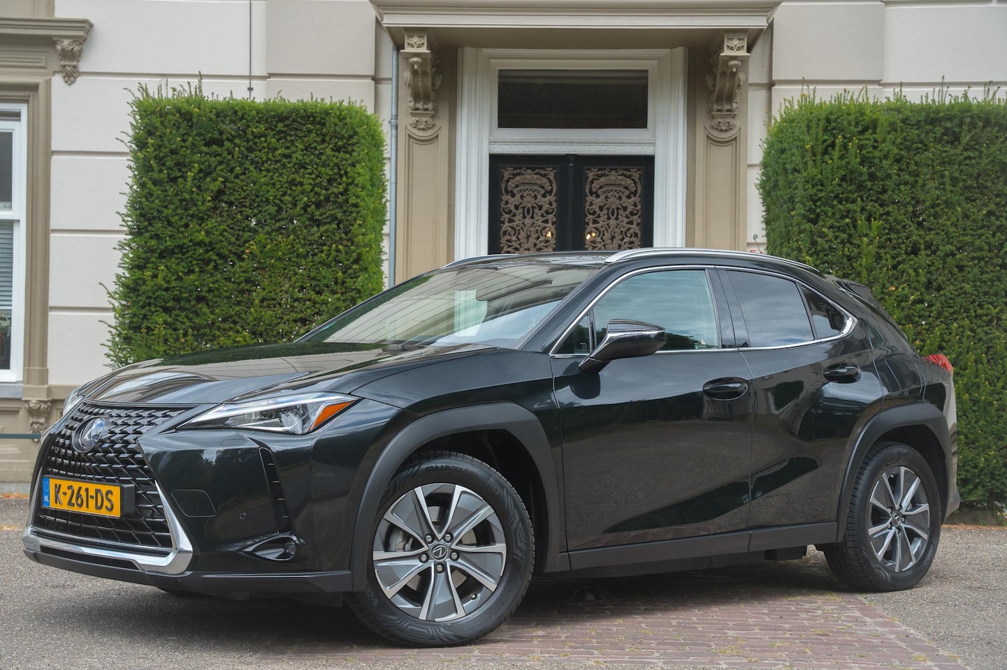 Lexus UX - 300e Luxury 54 kWh LEDER | CAMERA | KEYLESS | ORG NL 1E EIGN - AutoWereld.nl