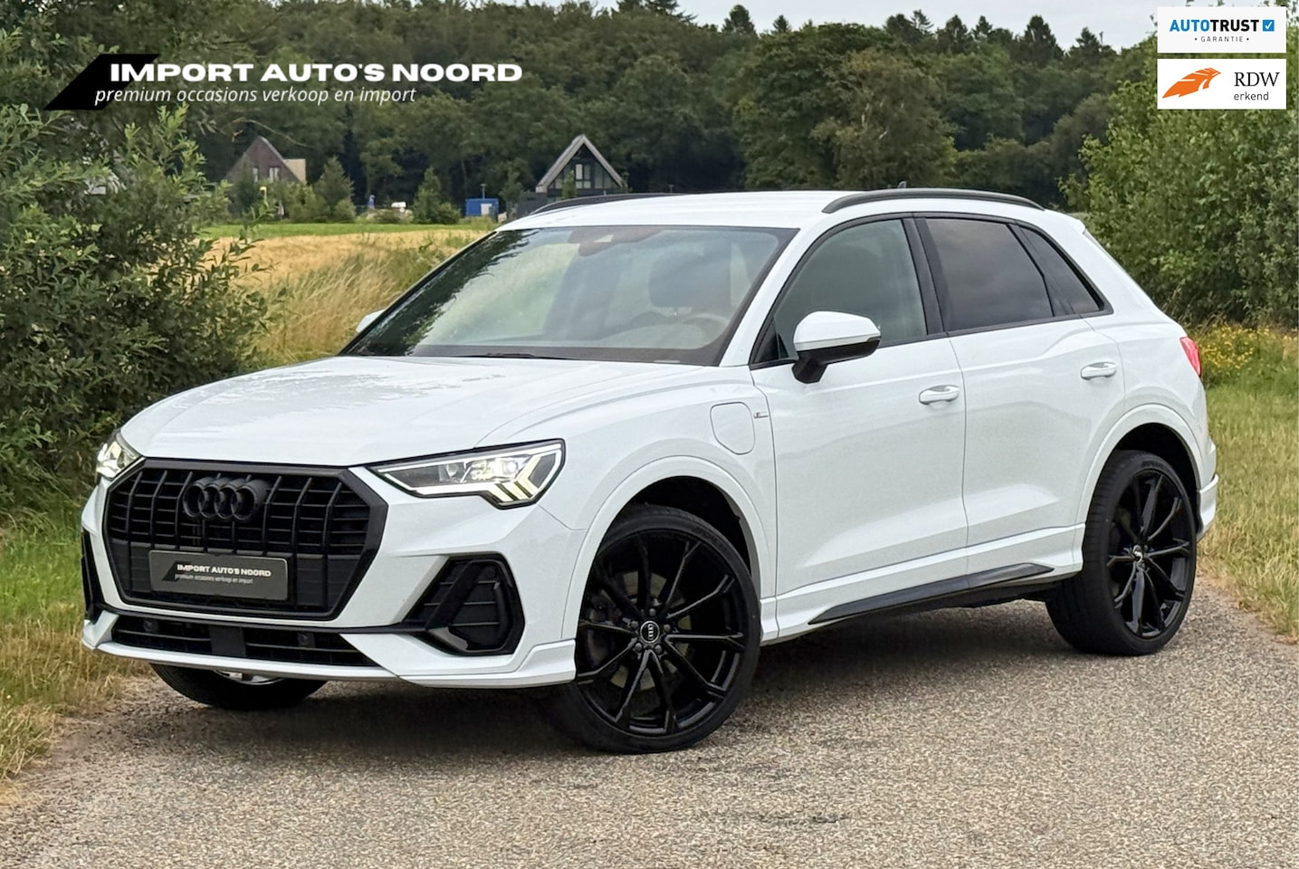 Audi Q3 - 45 TFSI e S edition 21 inch Pano Sfeerverlichting ACC Camera Trekhaak - AutoWereld.nl