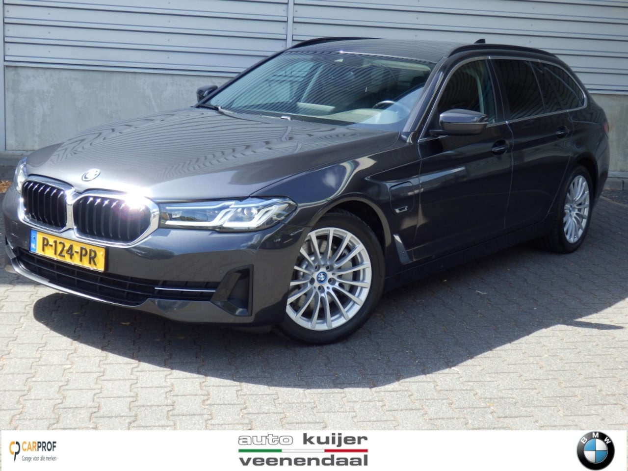 BMW 5-serie Touring - 520e Bus. Edition Plus* I Hybride SOH 97% I Electr. verst. leder - AutoWereld.nl