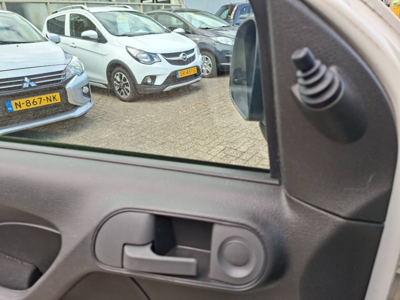 Fiat Panda - 1.2 Classic RADIO-CD/AIRCO/ELEC.RAMEN VOOR/CV/PDC ACHTER