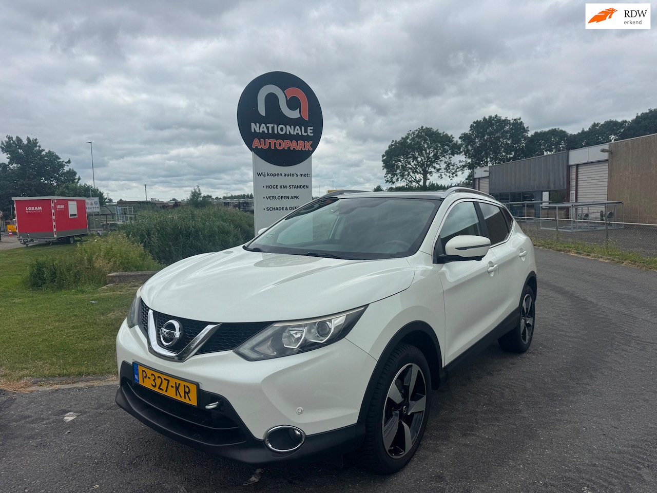 Nissan Qashqai - | 2015 | 1.2 Connect Edition | Export en Handel | APK - AutoWereld.nl