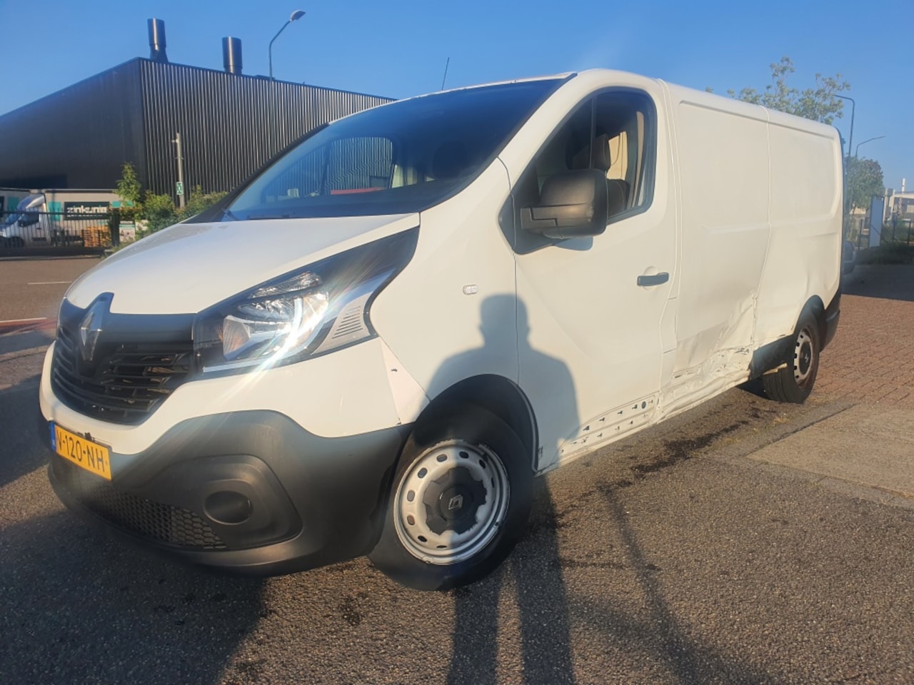 Renault Trafic - 1.6 dCi T29 L2H1 Comfort AIRCO|NAVI|APK|NAP|EURO 6|2018 - AutoWereld.nl