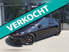 Volkswagen Golf - 2.0 TSI GTI TCR AKRA PANO KEYLESS