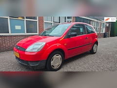 Ford Fiesta - 1.3 Style lage kms apk