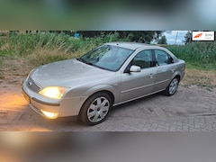 Ford Mondeo - 2.0-16V Ghia Executive automaat