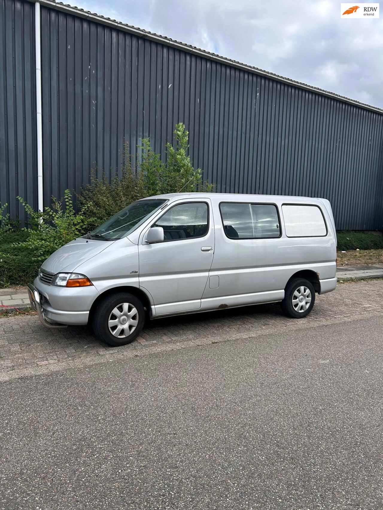 Toyota HiAce - 2.5 D4-D 100 DC Emotion Executive 2.5 D4-D 100 DC Emotion Executive - AutoWereld.nl