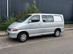 Toyota HiAce - 2.5 D4-D 100 DC Emotion Executive