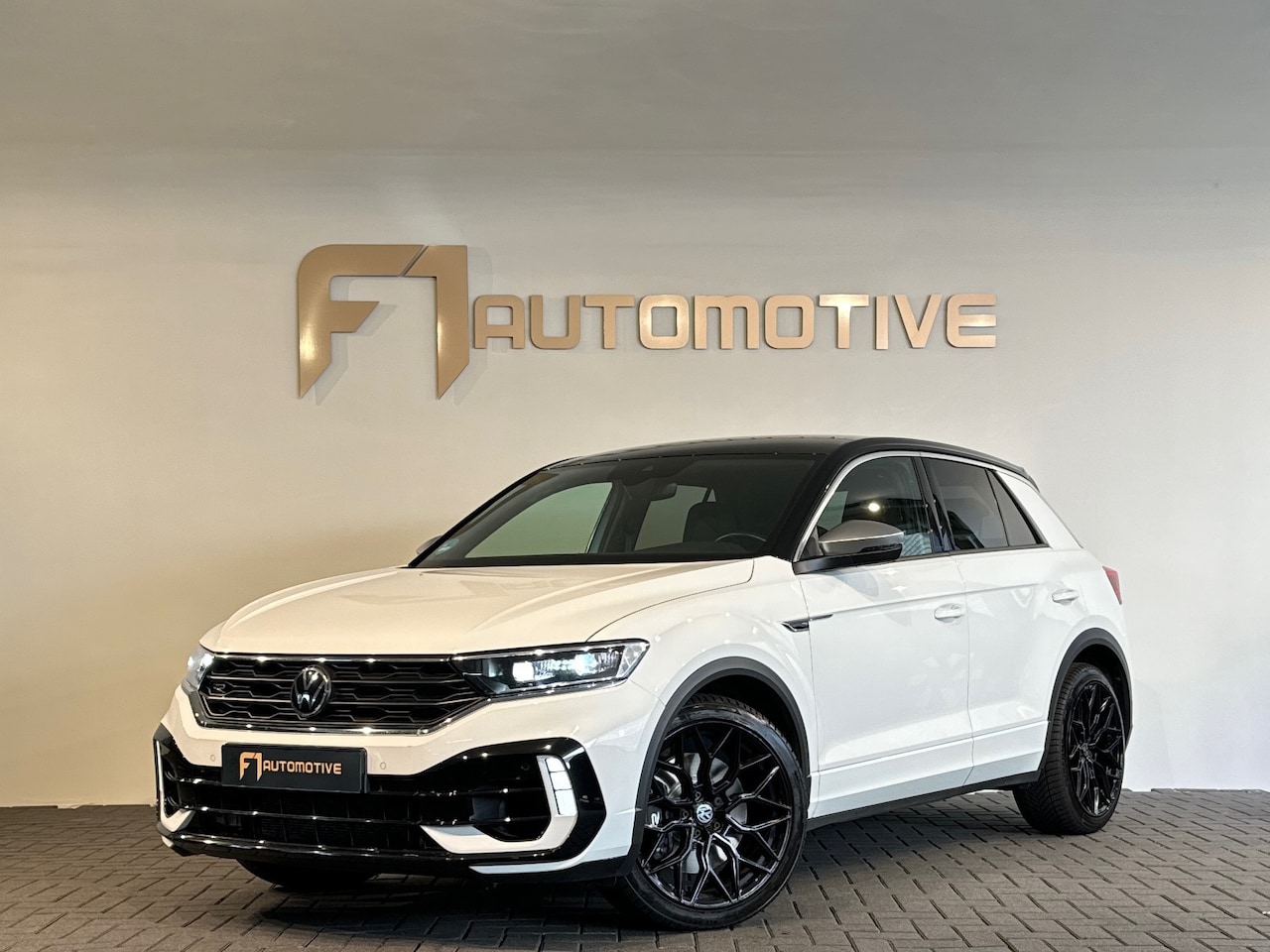 Volkswagen T-Roc - 2.0 TSI 4Motion R Sfeer|ACC|Lane Assist - AutoWereld.nl