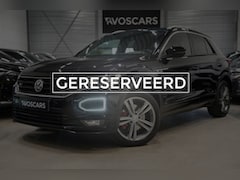 Volkswagen T-Roc - 2.0 TSI 4Motion 190PK 2x R-Line * Trekhaak - Camera - Beats - ACC - Blind Spot - App - LED