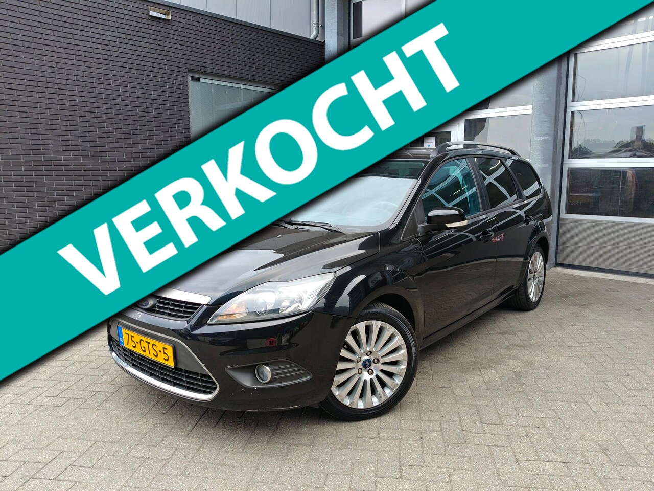 Ford Focus Wagon - 1.6 Titanium | Airco | Cruise | Panorama Schuif-/Kanteldak | Parkeersensoren achter - AutoWereld.nl