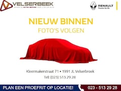 Renault Captur - TCe 100 Intens * Trekhaak/LMV/Navigatie/PDC