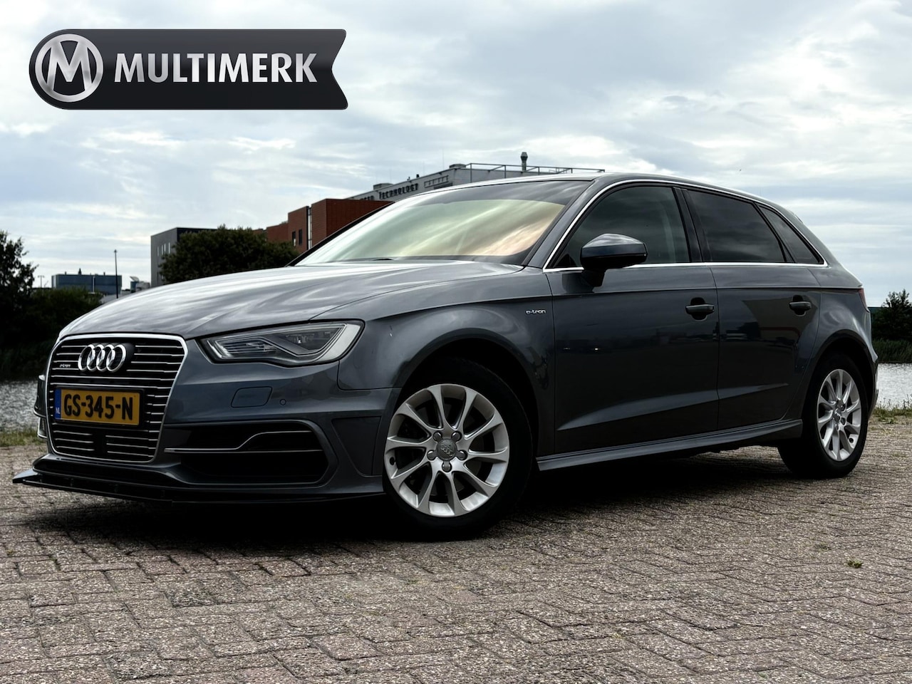 Audi A3 Sportback - 1.4 e-tron PHEV Attraction Pro Line plus | CHAMELEON FOLIE | SPOILERS | SOUNDBOX | PANO | - AutoWereld.nl