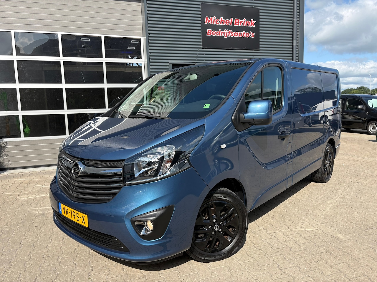 Opel Vivaro - 1.6 CDTI Sport Edition Navigatie Airco - AutoWereld.nl