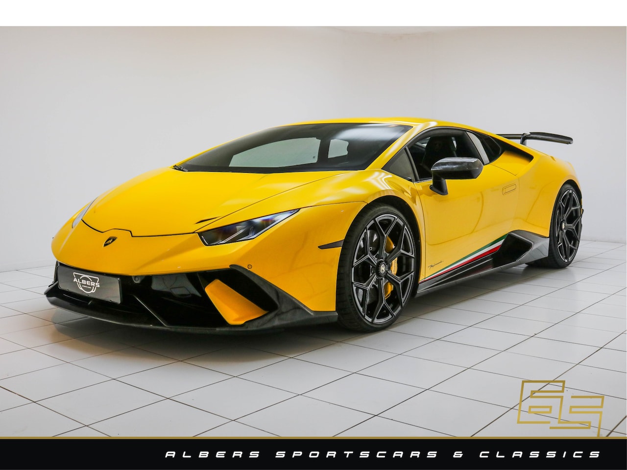 Lamborghini Huracán - 5.2 V10 Performante Lift - Carbon seats - Novitec Signature Pack - ALA - Extended Carbon i - AutoWereld.nl