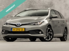 Toyota Auris Touring Sports - 1.8 Hybrid Sport Automaat (NAVIGATIE, CAMERA, STOELVERWARMING, GETINT GLAS, SPORTSTOELEN,