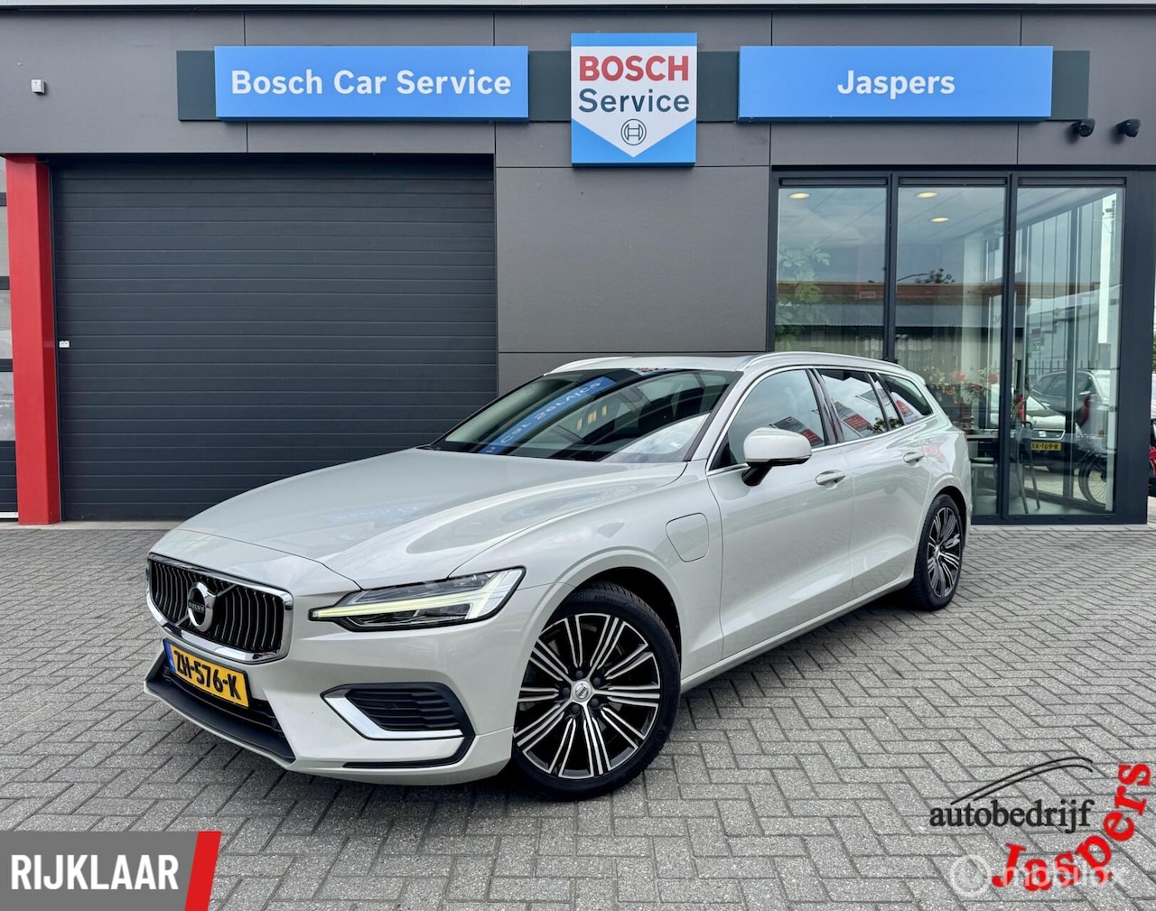 Volvo V60 - 2.0 T8 Twin Engine AWD Inscription 2.0 T8 Twin Engine AWD Inscription - AutoWereld.nl