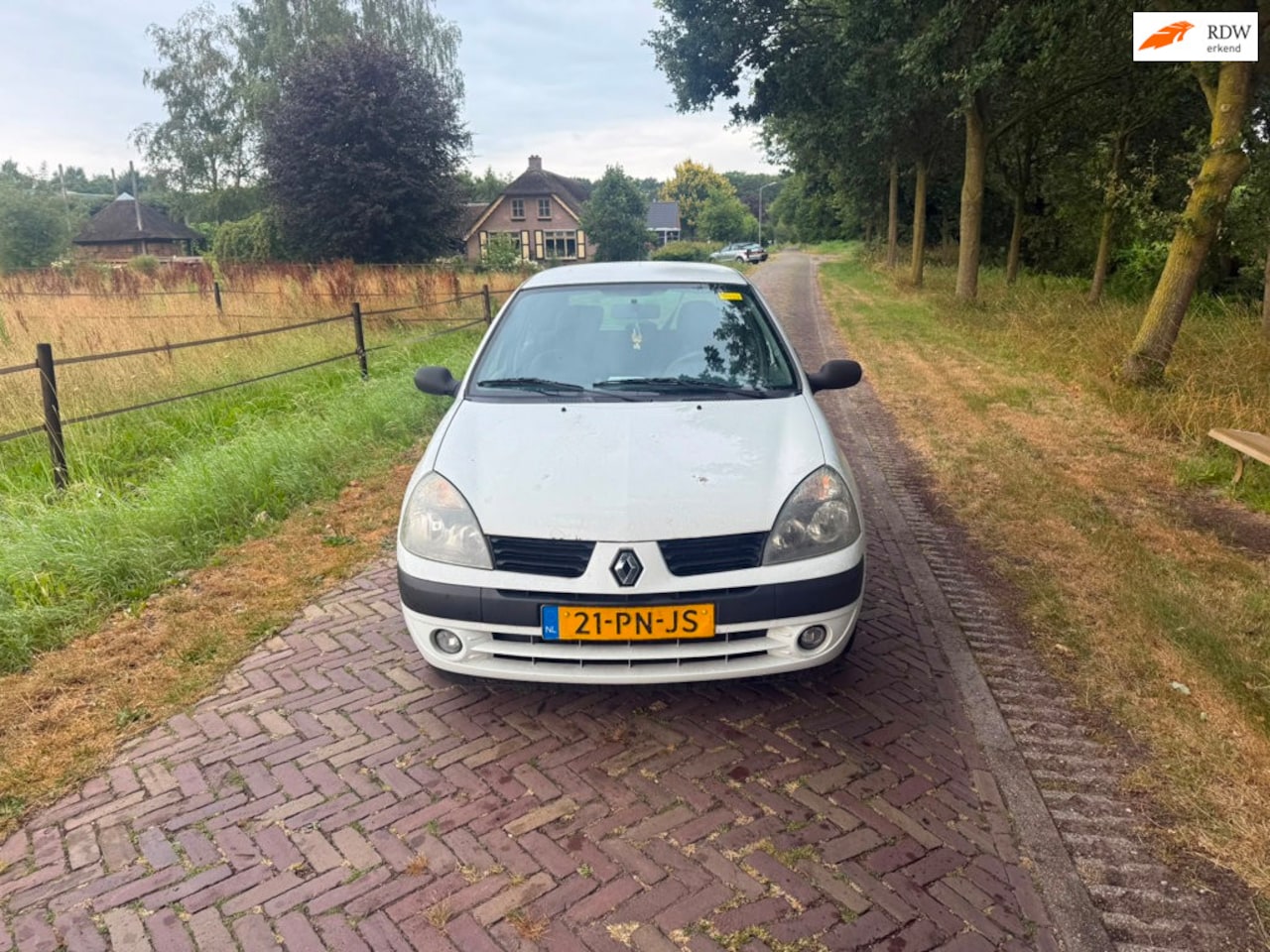 Renault Clio - 1.2-16V Authentique Basis 1.2-16V Authentique Basis - AutoWereld.nl