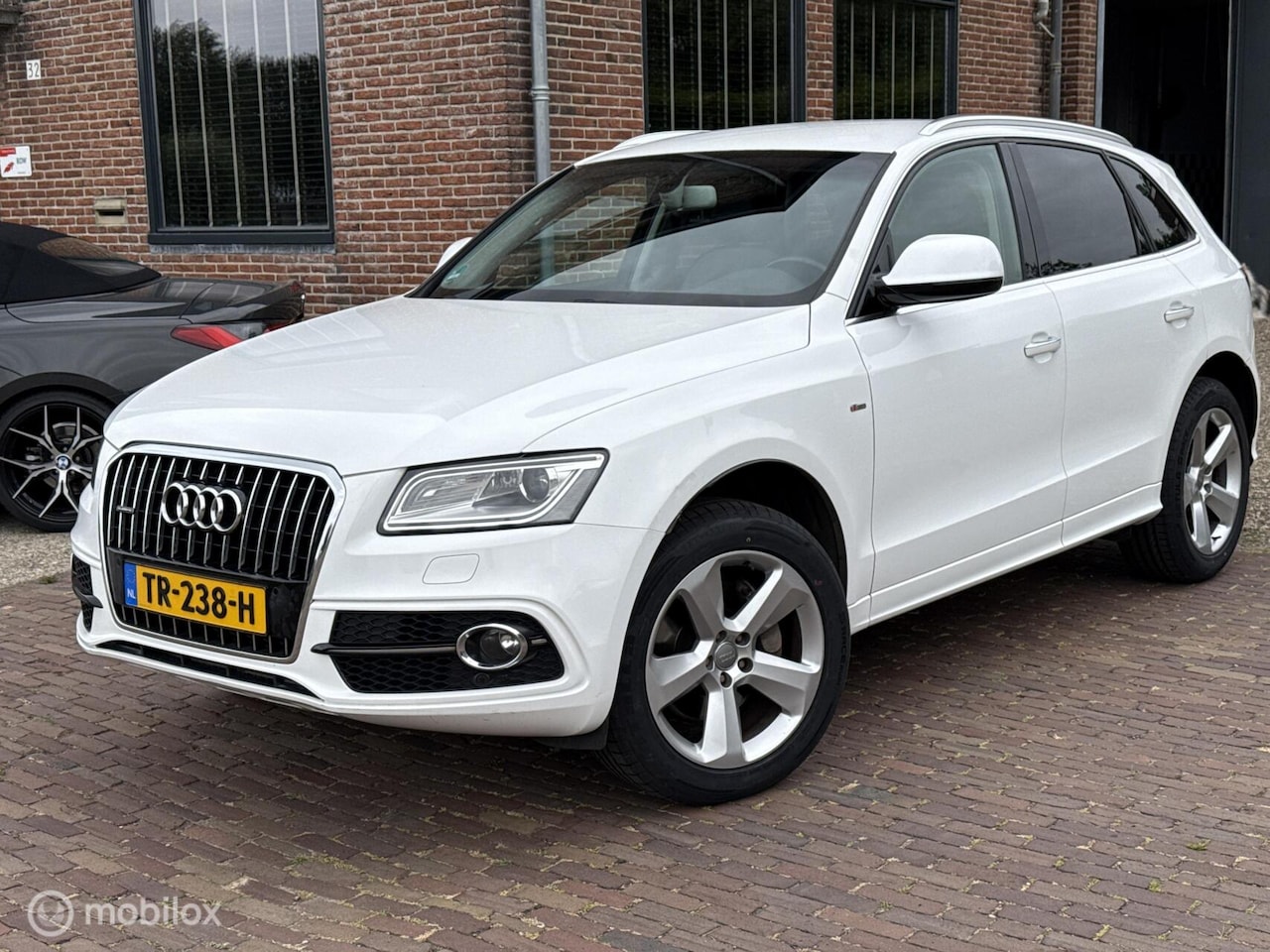 Audi Q5 - 3.0 TDI quattro Pro Line Plus S Line 19" trekhaak - AutoWereld.nl